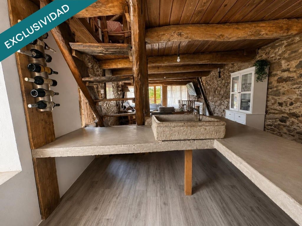 4 soveværelse Rækkehus til salg i Santa Marina del Sil - € 120.000 (Ref: 9852949)