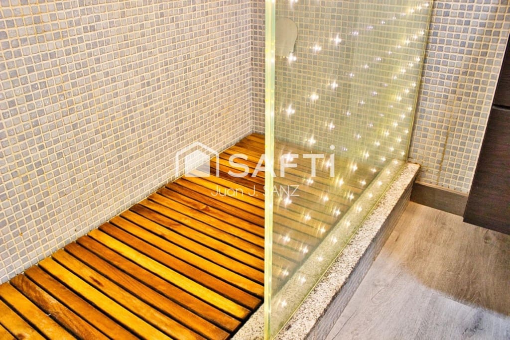 1 slaapkamer Appartement te koop in San Sebastian de los Reyes met garage - € 456.000 (Ref: 9852950)