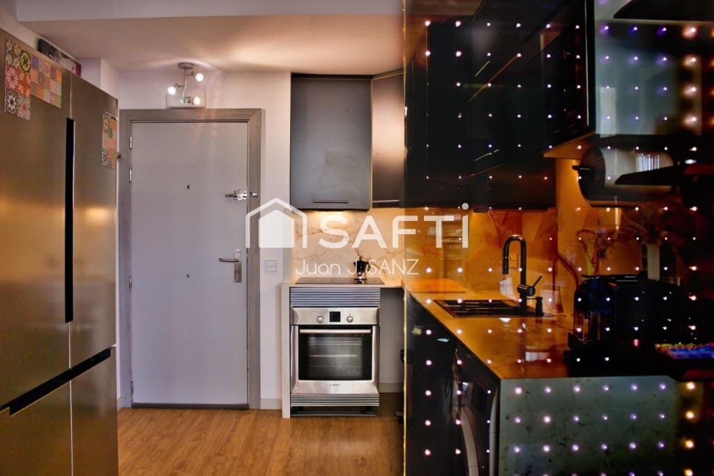 1 slaapkamer Appartement te koop in San Sebastian de los Reyes met garage - € 456.000 (Ref: 9852950)