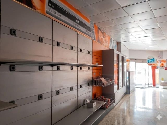 Kommersiell til salgs i Petrel / Petrer - € 830 250 (Ref: 9855273)