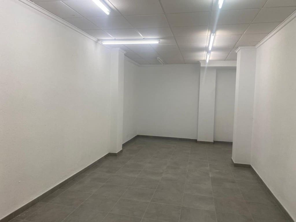Local Comercial en Elda en venta - 105.000 € (Ref: 9855274)