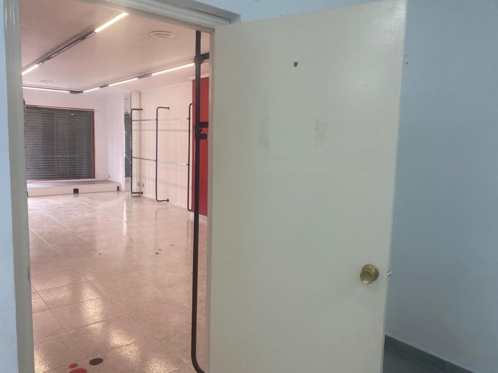 Local Comercial en Elda en venta - 105.000 € (Ref: 9855274)