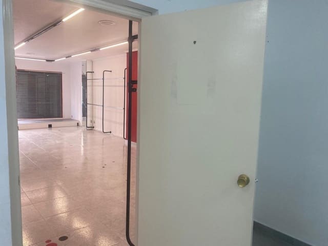 Local Comercial en Elda en venta - 105.000 € (Ref: 9855274)