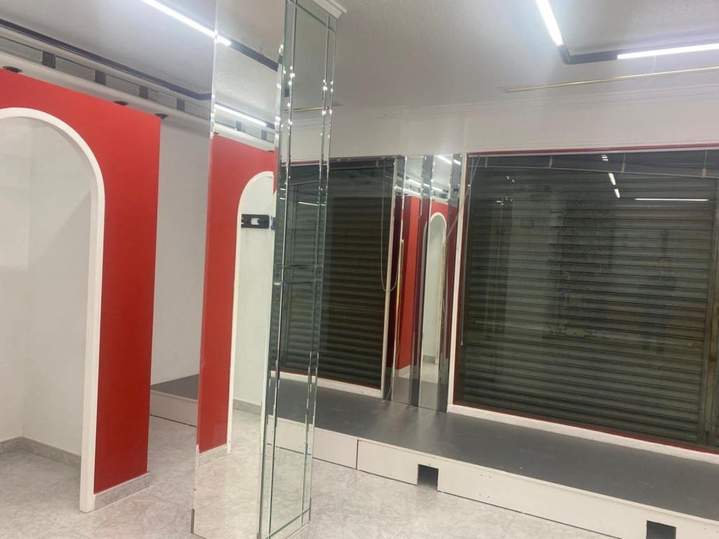 Local Comercial en Elda en venta - 105.000 € (Ref: 9855274)