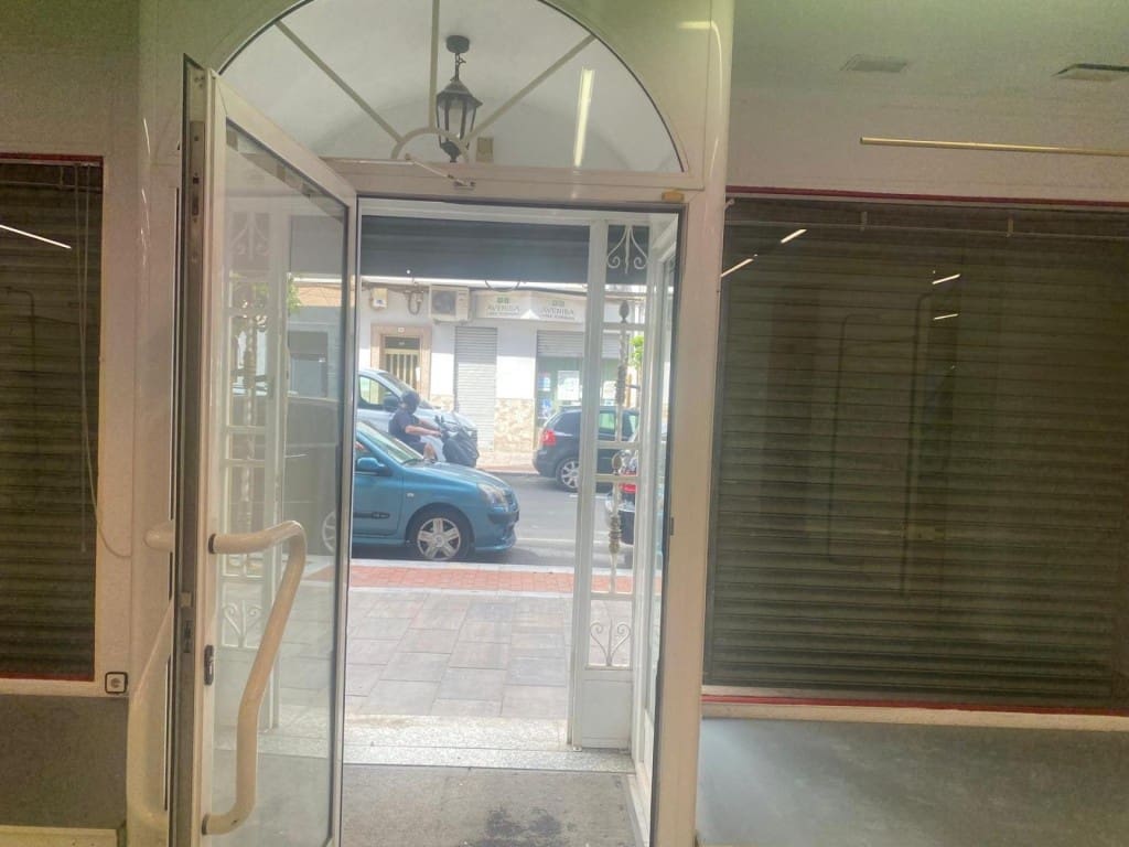 Local Comercial en Elda en venta - 105.000 € (Ref: 9855274)