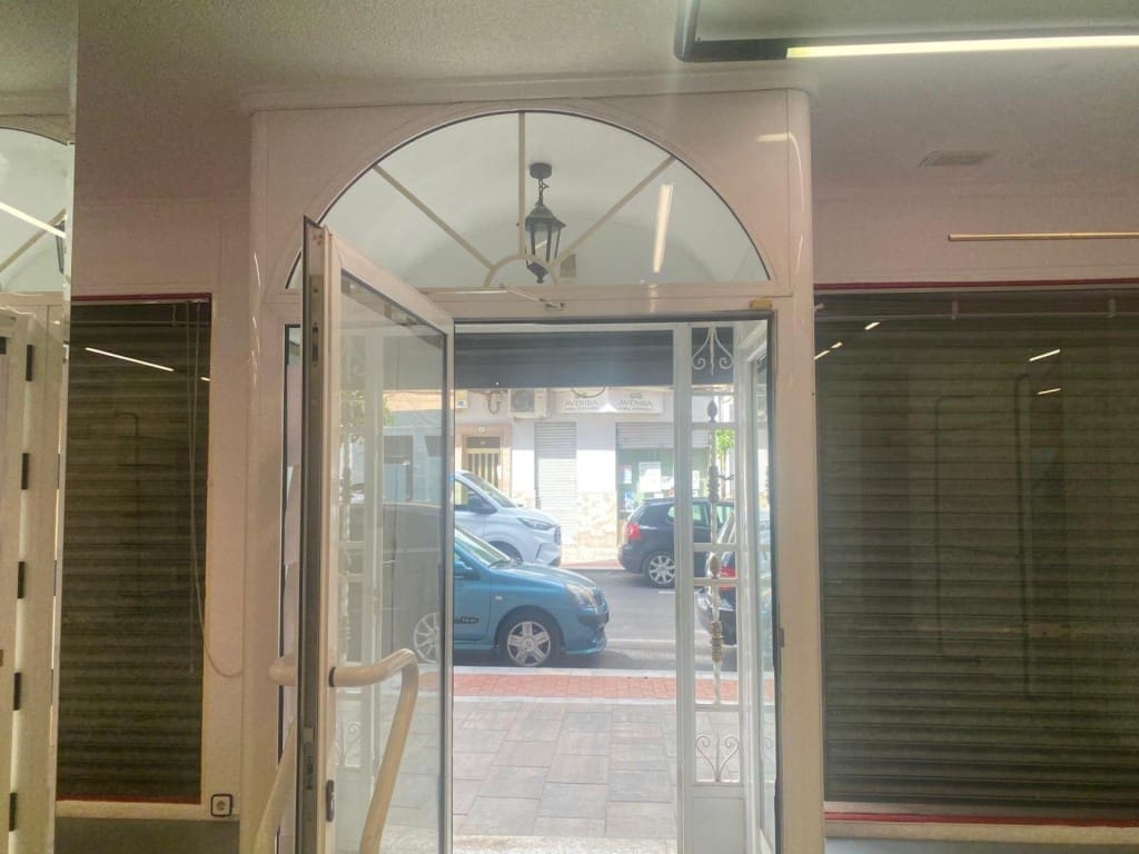 Local Comercial en Elda en venta - 105.000 € (Ref: 9855274)