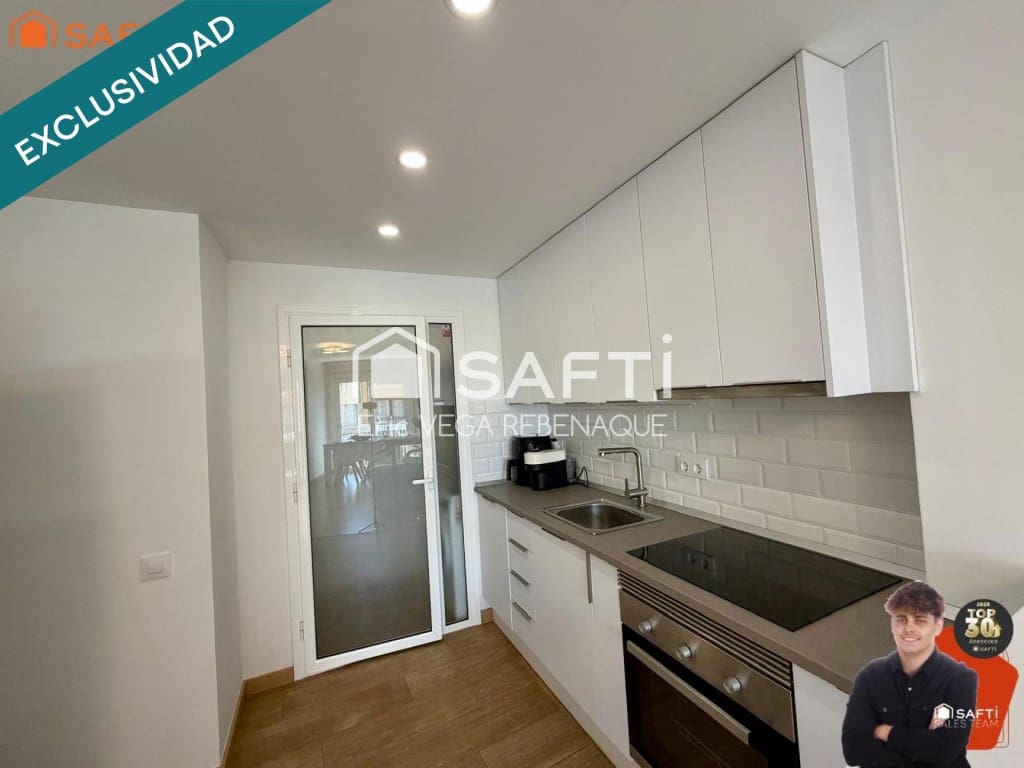 4 bedroom Apartment for sale in Pineda de Mar - € 265,000 (Ref: 9859755)