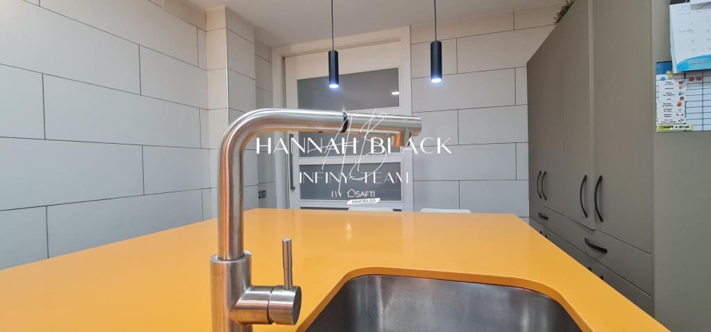 Apartamento de 3 habitaciones en Masquefa en venta - 285.000 € (Ref: 9859757)