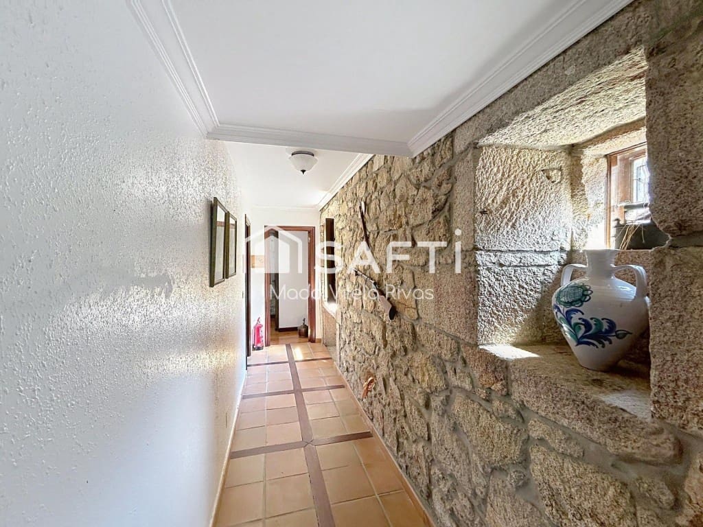 Finca/Casa Rural de 6 habitaciones en Moraña en venta con piscina garaje - 690.000 € (Ref: 9859759)