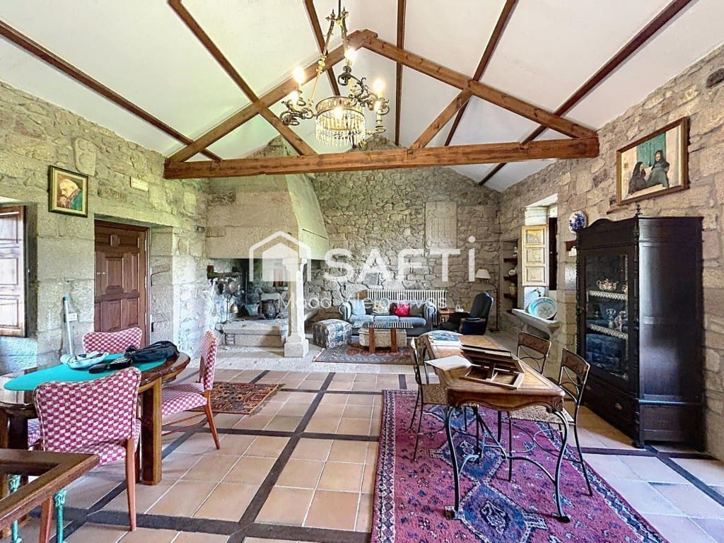 Finca/Casa Rural de 6 habitaciones en Moraña en venta con piscina garaje - 690.000 € (Ref: 9859759)