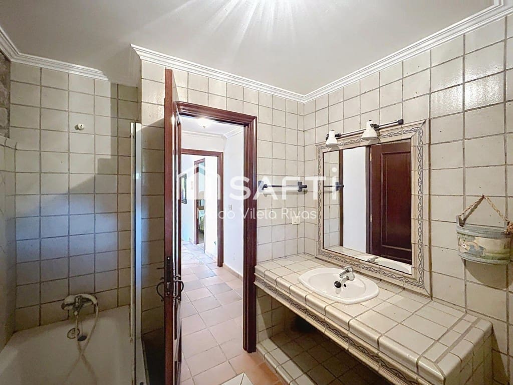 Finca/Casa Rural de 6 habitaciones en Moraña en venta con piscina garaje - 690.000 € (Ref: 9859759)