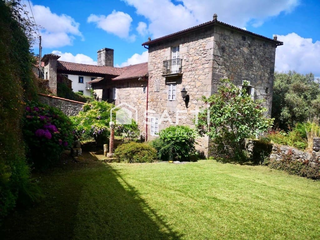 Finca/Casa Rural de 6 habitaciones en Moraña en venta con piscina garaje - 690.000 € (Ref: 9859759)
