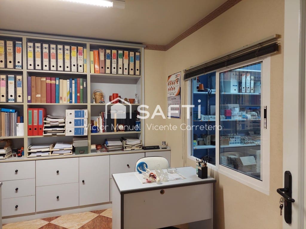Kommersiell til salgs i Sagunto / Sagunt - € 137 000 (Ref: 9859761)