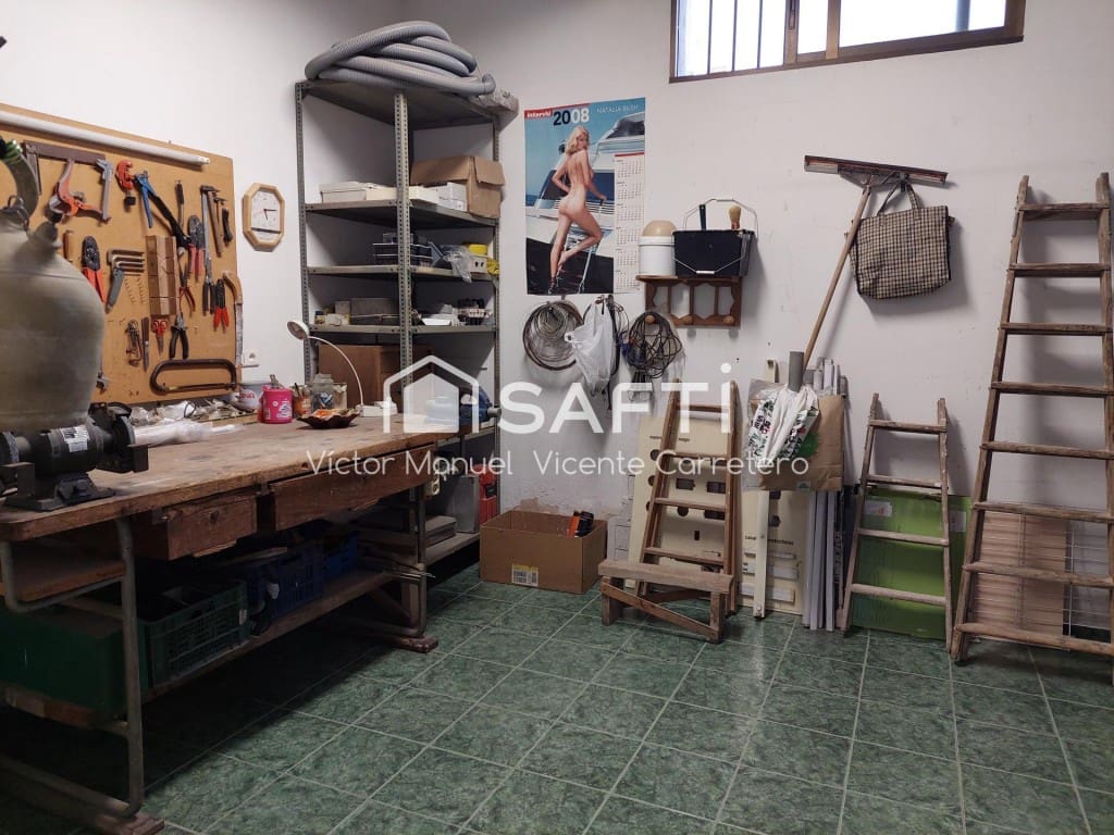 Kommersiell til salgs i Sagunto / Sagunt - € 137 000 (Ref: 9859761)