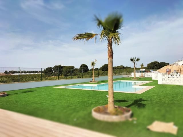 3 soverom Villa til salgs i Pinar de Campoverde, Pilar de la Horadada med svømmebasseng - € 420 000 (Ref: 9859785)