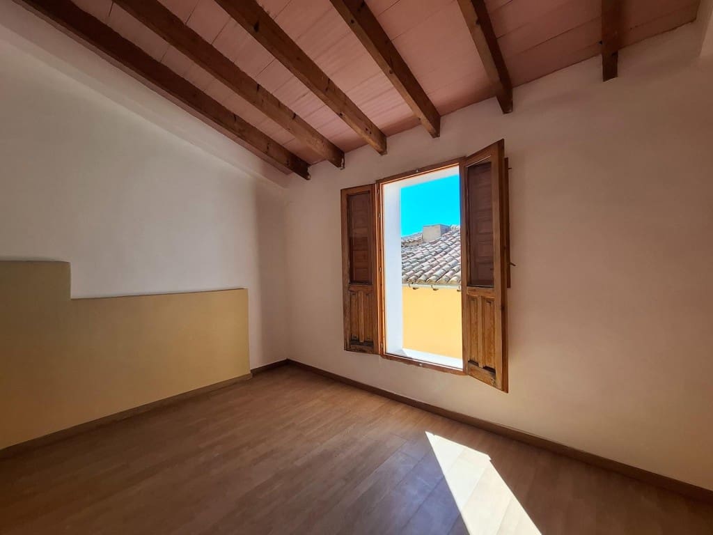 3 soverom Rekkehus til salgs i Ontinyent - € 89 000 (Ref: 9861729)