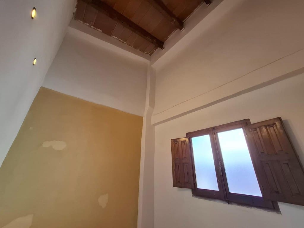 3 soverom Rekkehus til salgs i Ontinyent - € 89 000 (Ref: 9861729)