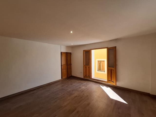 Adosado de 3 habitaciones en Ontinyent en venta - 89.000 € (Ref: 9861729)