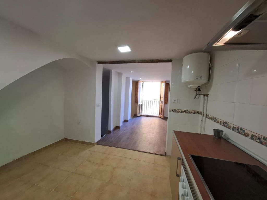 3 soverom Rekkehus til salgs i Ontinyent - € 89 000 (Ref: 9861729)