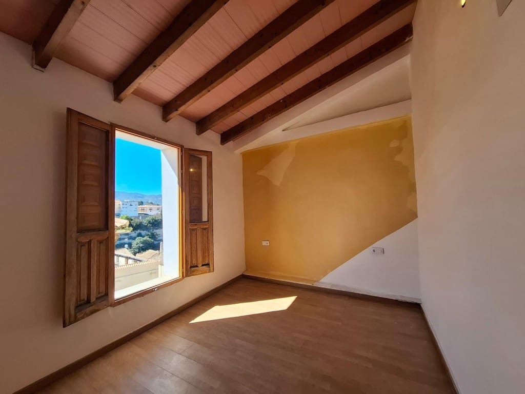 3 soverom Rekkehus til salgs i Ontinyent - € 89 000 (Ref: 9861729)