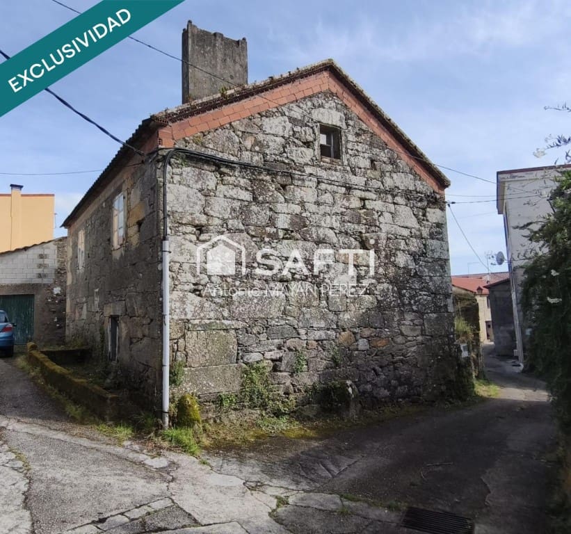 4 bedroom Finca/Country House for sale in Muros - € 116,790 (Ref: 9861731)