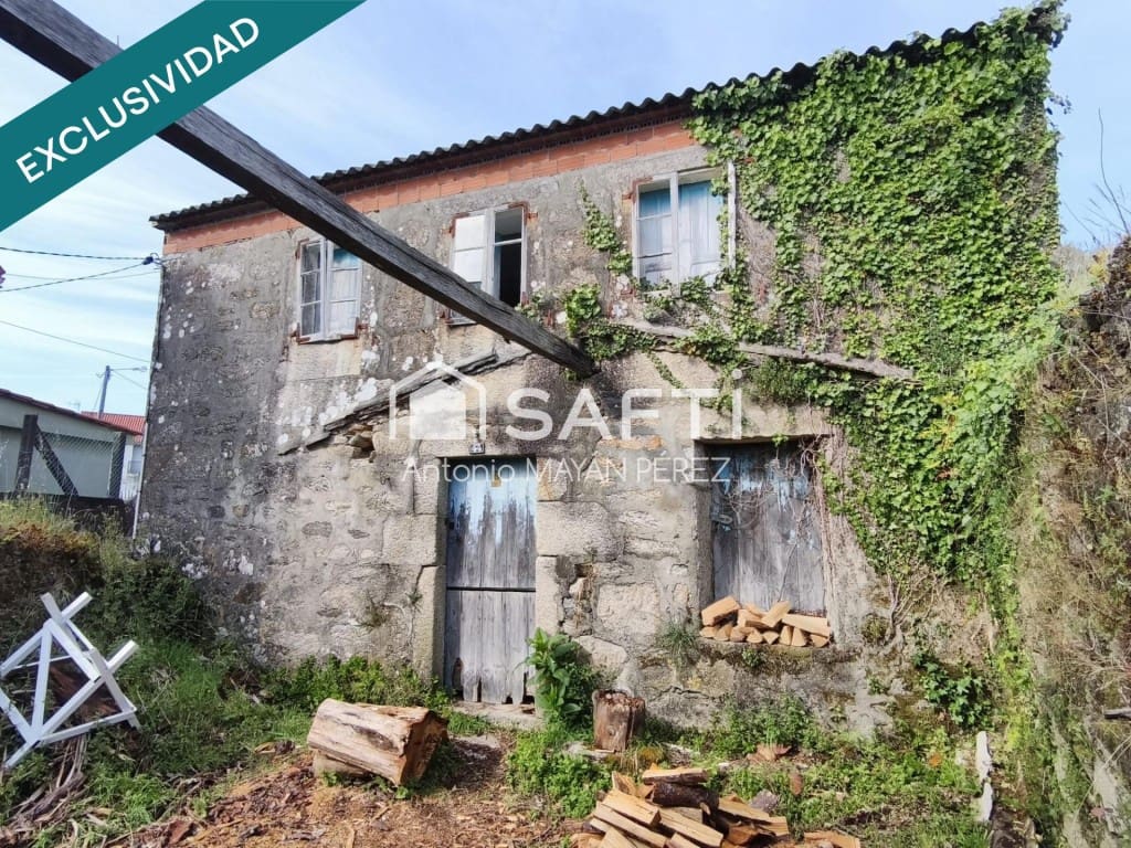 4 bedroom Finca/Country House for sale in Muros - € 116,790 (Ref: 9861731)