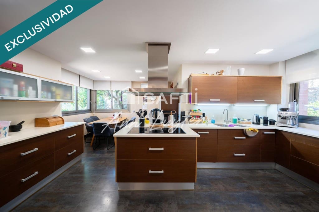 5 bedroom Villa for sale in Palau-saverdera - € 875,000 (Ref: 9861732)