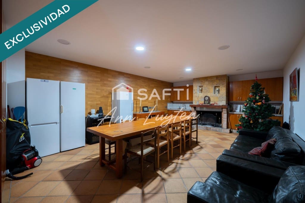 5 bedroom Villa for sale in Palau-saverdera - € 875,000 (Ref: 9861732)