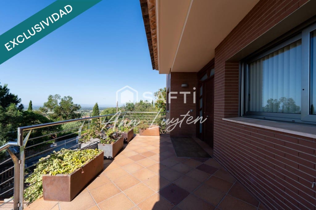 5 bedroom Villa for sale in Palau-saverdera - € 875,000 (Ref: 9861732)