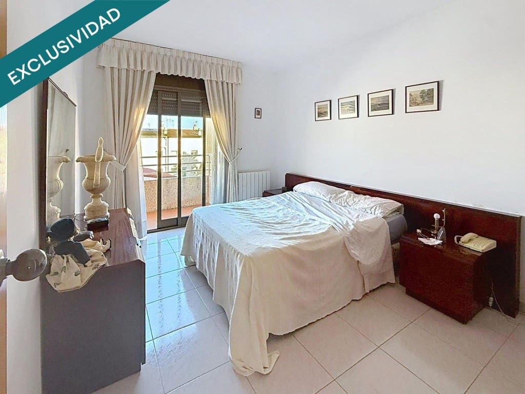 4 bedroom Terraced Villa for sale in Vilanova i la Geltru - € 485,000 (Ref: 9861740)