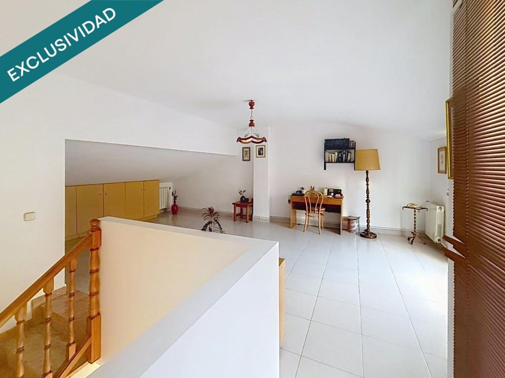 4 bedroom Terraced Villa for sale in Vilanova i la Geltru - € 485,000 (Ref: 9861740)