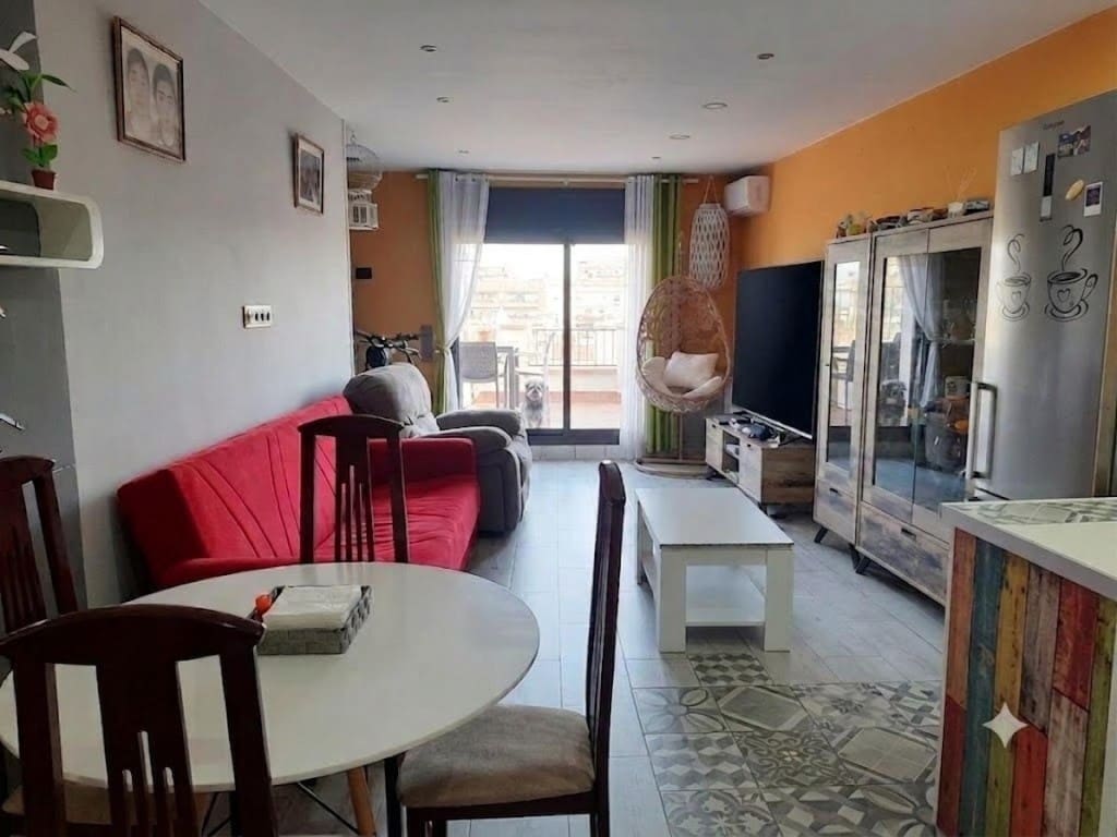 2 bedroom Penthouse for sale in El Prat de Llobregat - € 425,000 (Ref: 9861744)