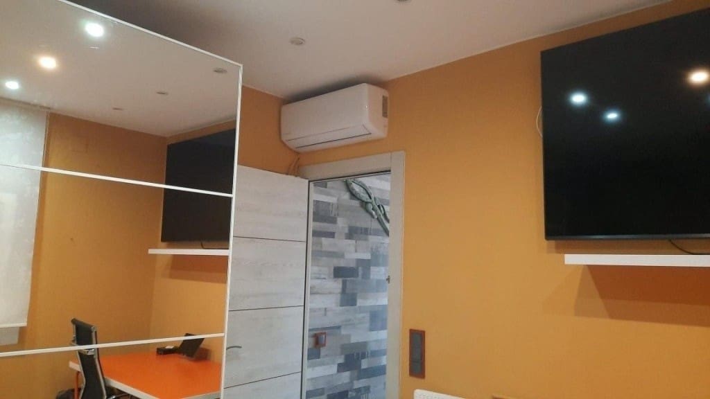 2 bedroom Penthouse for sale in El Prat de Llobregat - € 425,000 (Ref: 9861744)