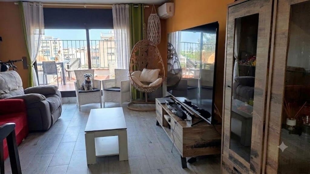 2 bedroom Penthouse for sale in El Prat de Llobregat - € 425,000 (Ref: 9861744)