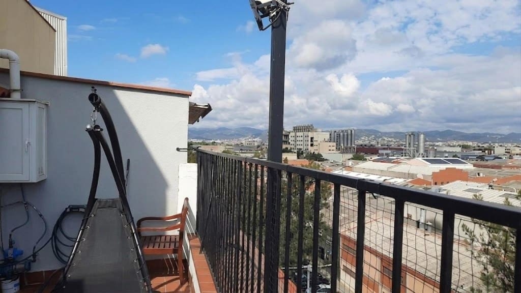 2 bedroom Penthouse for sale in El Prat de Llobregat - € 425,000 (Ref: 9861744)