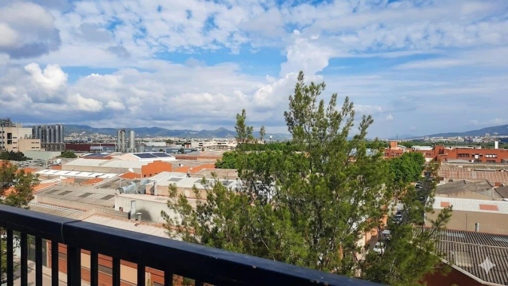2 bedroom Penthouse for sale in El Prat de Llobregat - € 425,000 (Ref: 9861744)