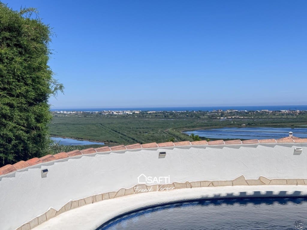 3 bedroom Villa for sale in Pego with pool - € 365,000 (Ref: 9861746)