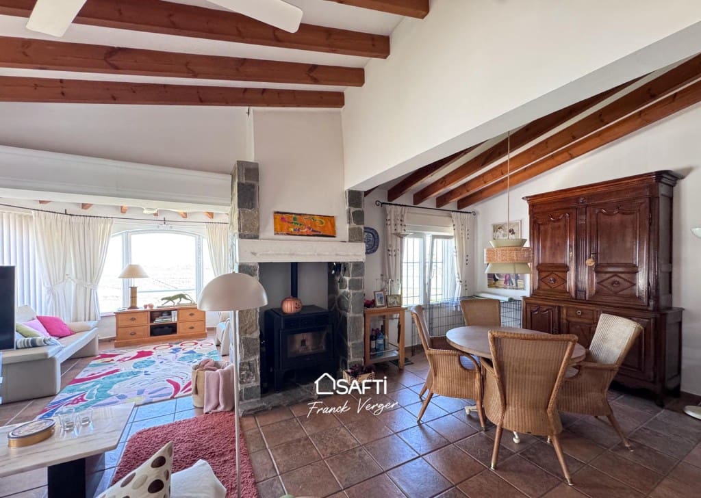 3 bedroom Villa for sale in Pego with pool - € 365,000 (Ref: 9861746)