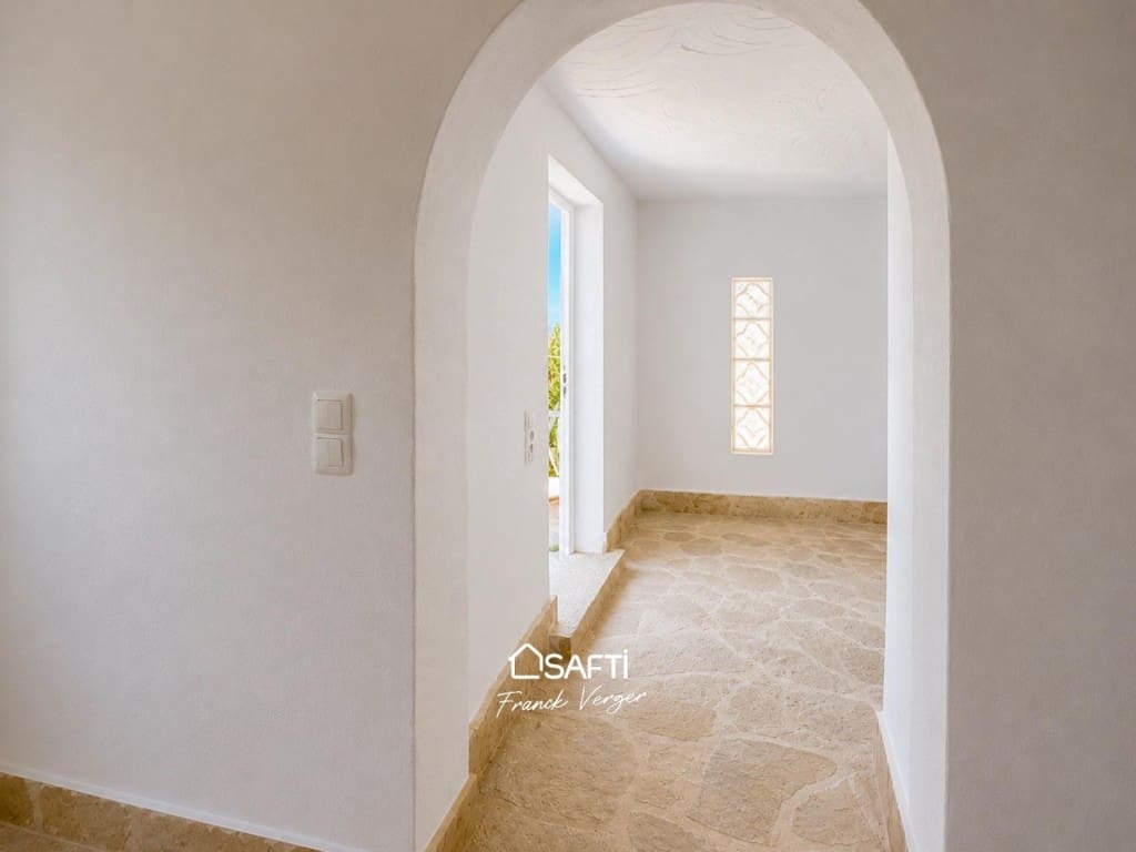 3 bedroom Villa for sale in Pego with pool - € 365,000 (Ref: 9861746)