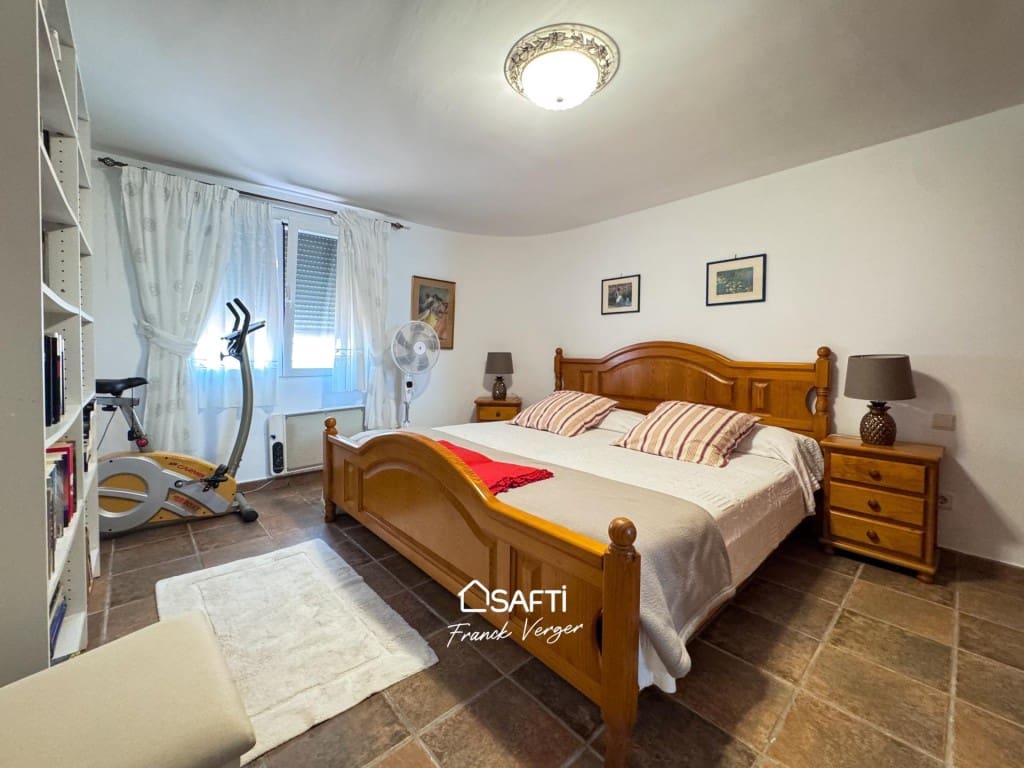 3 bedroom Villa for sale in Pego with pool - € 365,000 (Ref: 9861746)