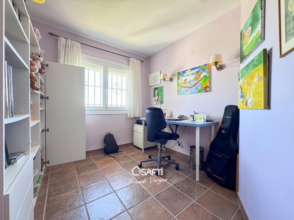 3 bedroom Villa for sale in Pego with pool - € 365,000 (Ref: 9861746)