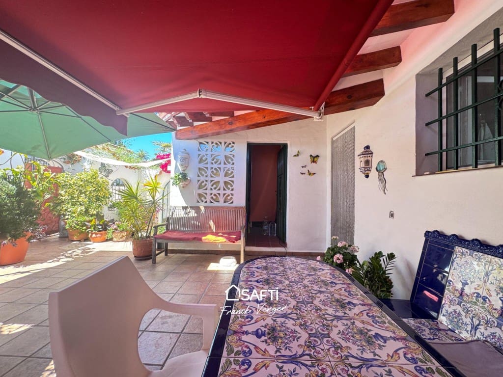 3 bedroom Villa for sale in Pego with pool - € 365,000 (Ref: 9861746)