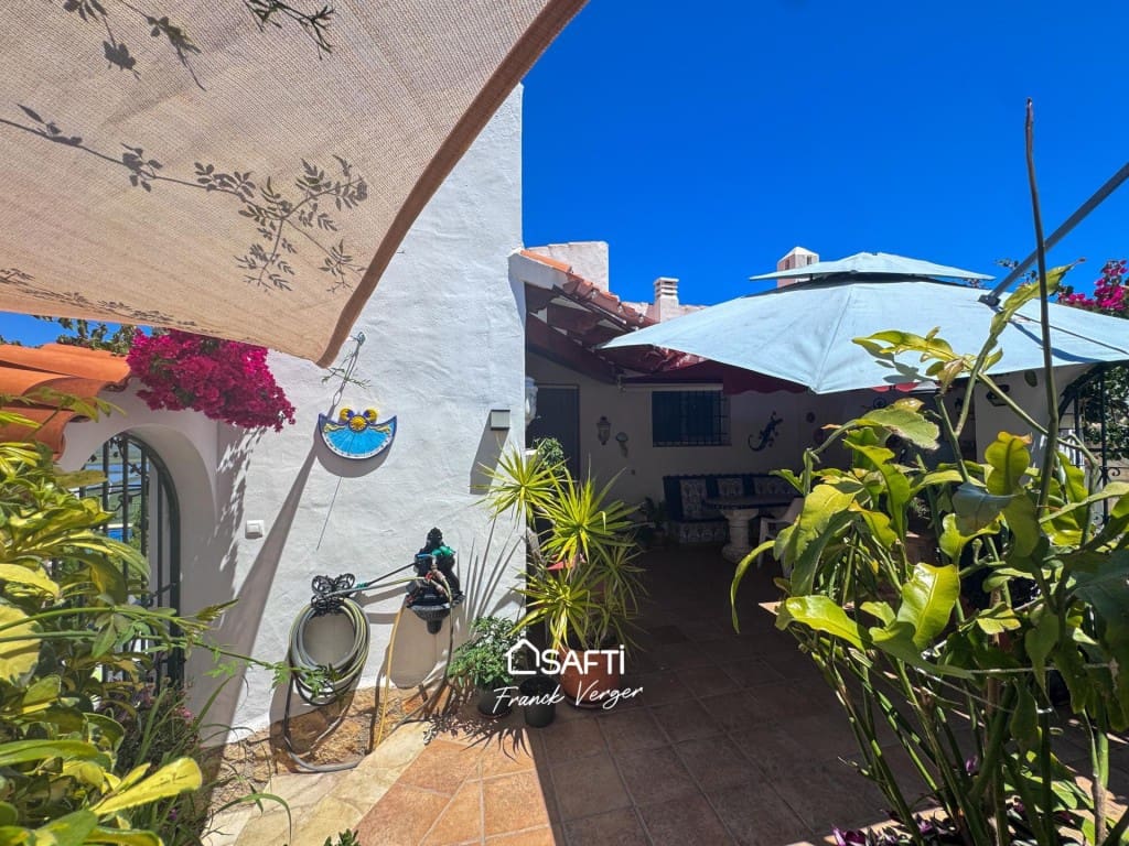 3 bedroom Villa for sale in Pego with pool - € 365,000 (Ref: 9861746)