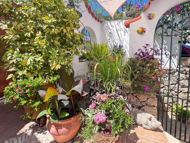 3 bedroom Villa for sale in Pego with pool - € 365,000 (Ref: 9861746)
