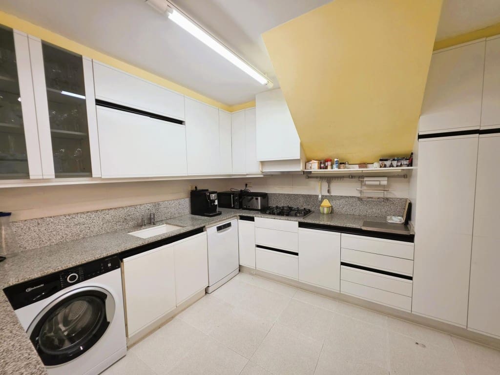 5 sovrum Radhus till salu i Sitges med pool garage - 850 000 € (Ref: 9861748)