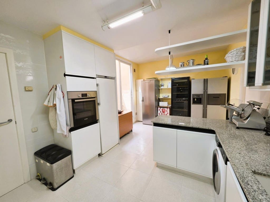 5 sovrum Radhus till salu i Sitges med pool garage - 850 000 € (Ref: 9861748)