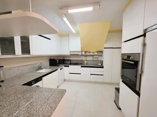 5 sovrum Radhus till salu i Sitges med pool garage - 850 000 € (Ref: 9861748)
