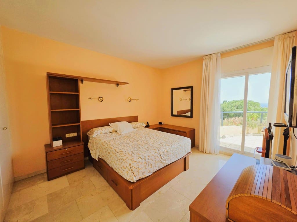 5 sovrum Radhus till salu i Sitges med pool garage - 850 000 € (Ref: 9861748)
