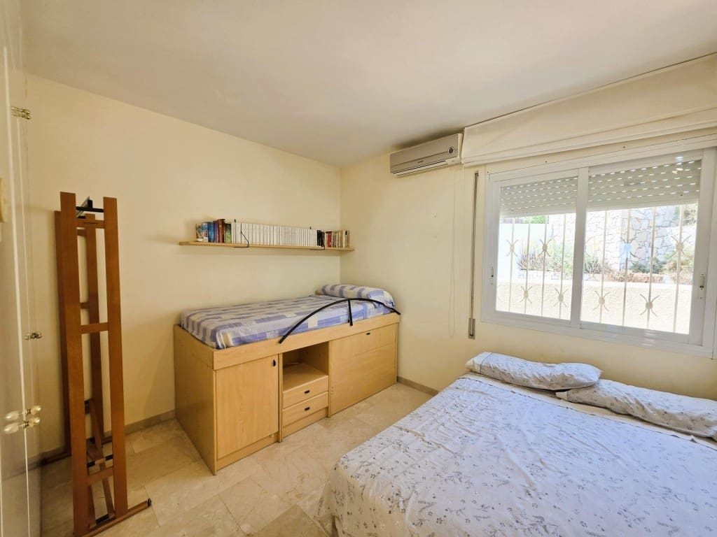 5 sovrum Radhus till salu i Sitges med pool garage - 850 000 € (Ref: 9861748)