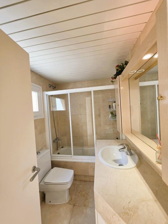 5 sovrum Radhus till salu i Sitges med pool garage - 850 000 € (Ref: 9861748)
